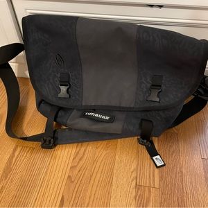 Timbuk2 Messenger bag for work, school, gym etc. color is black leopard